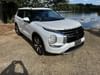 2 thumbnail image of  2025 Mitsubishi Outlander SE