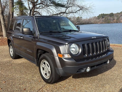 1 image of 2016 Jeep Patriot Sport