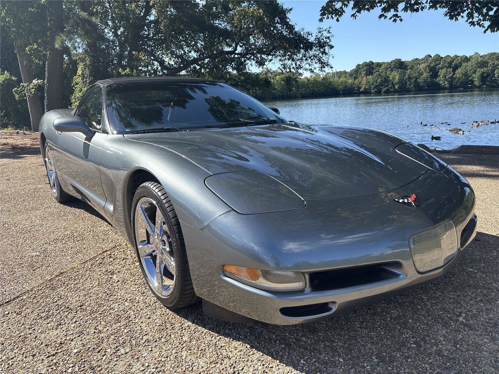 2004 Chevrolet Corvette Base