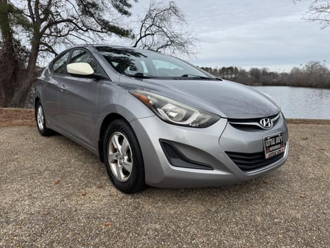 1 image of 2015 Hyundai Elantra SE