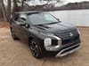 2 thumbnail image of  2022 Mitsubishi Outlander SE