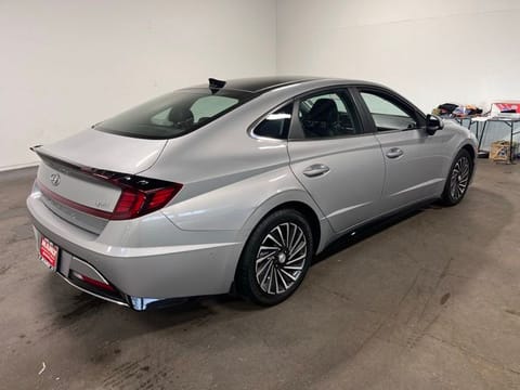 2023 Hyundai Sonata Hybrid Limited