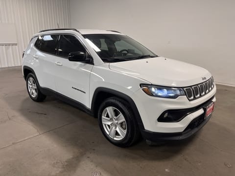 1 image of 2022 Jeep Compass Latitude