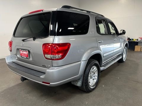 2005 Toyota Sequoia SR5