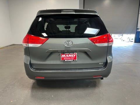 2011 Toyota Sienna XLE