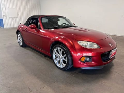1 image of 2015 Mazda Miata Grand Touring