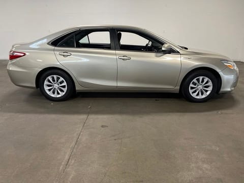 2017 Toyota Camry Hybrid LE