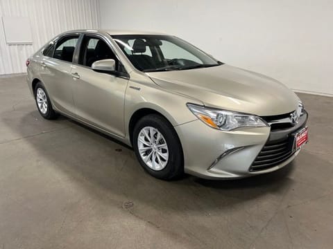 1 image of 2017 Toyota Camry Hybrid LE