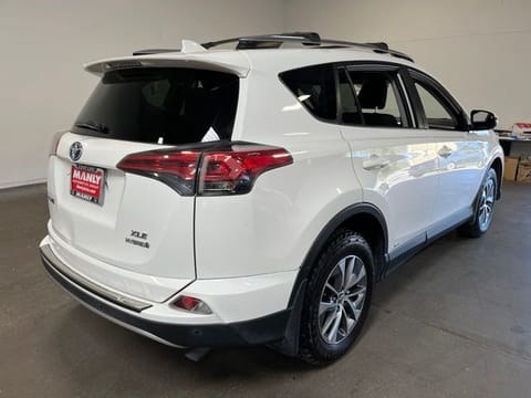 2017 Toyota RAV4 Hybrid XLE