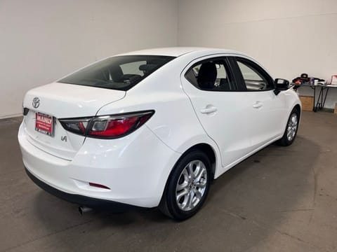 2017 Toyota Yaris iA Base