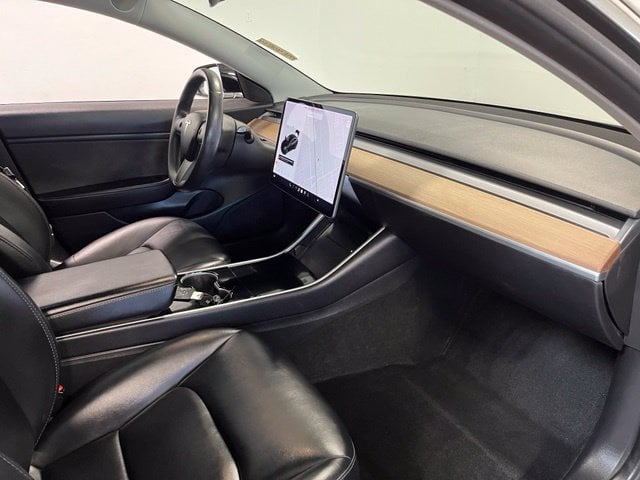 2018 Tesla Model 3 Long Range Dual Motor - Photo 11