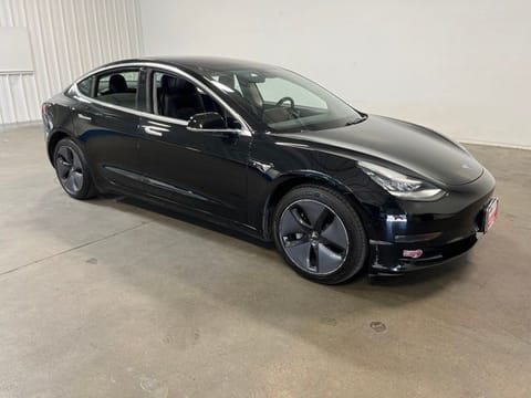 1 image of 2018 Tesla Model 3 Long Range
