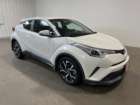 1 image of 2018 Toyota C-HR XLE