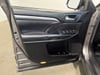 25 thumbnail image of  2018 Toyota Highlander SE