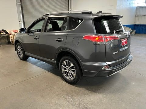 2018 Toyota RAV4 Hybrid XLE