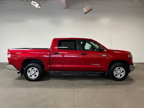 2018 Toyota Tundra SR5