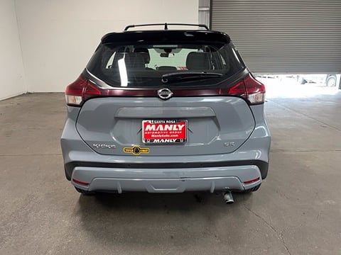 2021 Nissan Kicks SR