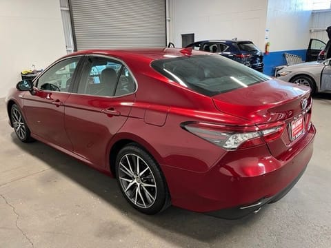2021 Toyota Camry Hybrid XLE
