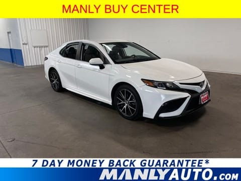 1 image of 2021 Toyota Camry SE