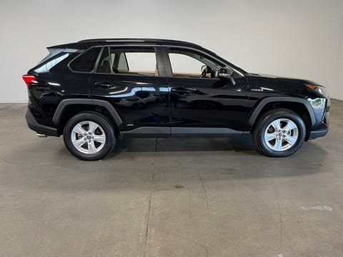 2021 Toyota RAV4 Hybrid LE
