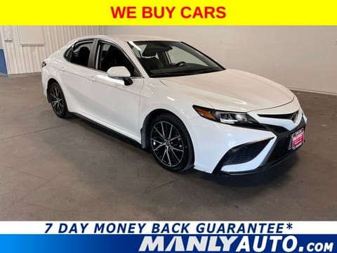 1 image of 2022 Toyota Camry SE