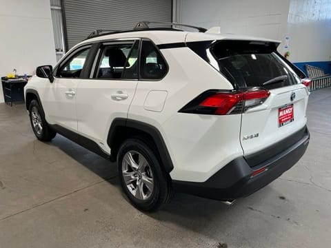 2022 Toyota RAV4 Hybrid LE