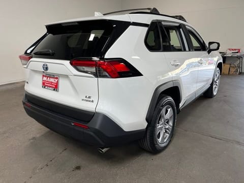 2022 Toyota RAV4 Hybrid LE