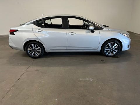 2023 Nissan Versa 1.6 SV