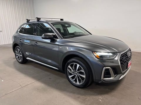 1 image of 2024 Audi Q5 45 S line Premium