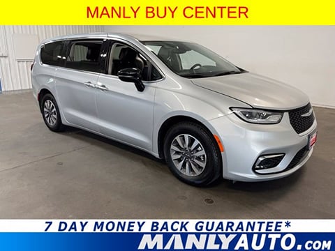 1 image of 2024 Chrysler Pacifica Hybrid Select