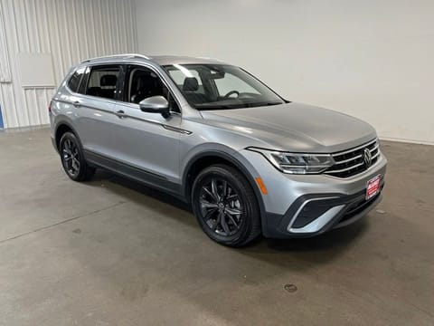1 image of 2024 Volkswagen Tiguan 2.0T SE