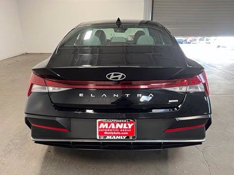 2025 Hyundai Elantra Hybrid Limited