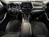 17 thumbnail image of  2020 Toyota Highlander LE