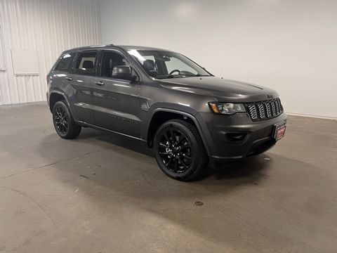 1 image of 2021 Jeep Grand Cherokee Laredo X