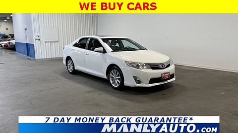 1 image of 2014 Toyota Camry XLE