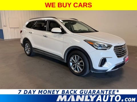 1 image of 2017 Hyundai Santa Fe SE