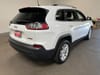 3 thumbnail image of  2019 Jeep Cherokee Latitude