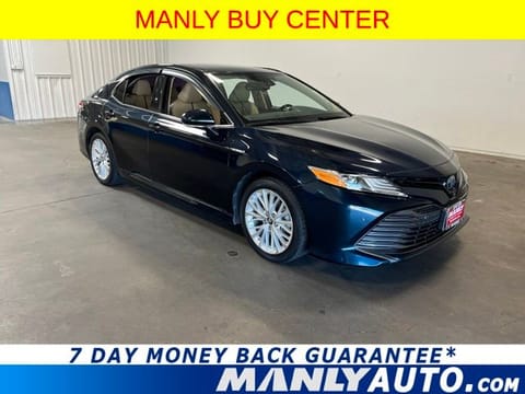 1 imagen de 2019 Toyota Camry Hybrid XLE