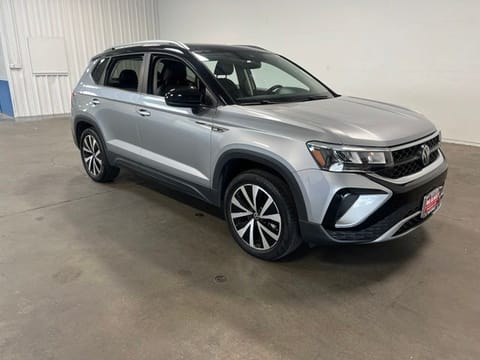 1 image of 2023 Volkswagen Taos 1.5T SE