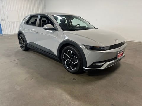 1 image of 2024 Hyundai IONIQ 5 SE