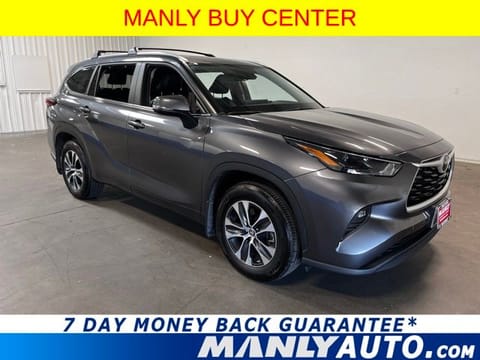 1 image of 2024 Toyota Highlander XLE