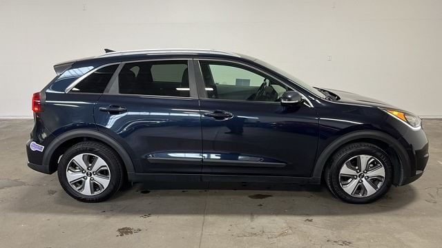 Used 2019 Kia Niro EX with VIN KNDCD3LD9K5253146 for sale in Santa Rosa, CA