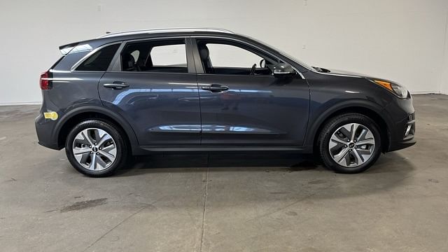 Used 2019 Kia Niro EX with VIN KNDCC3LG5K5020166 for sale in Santa Rosa, CA