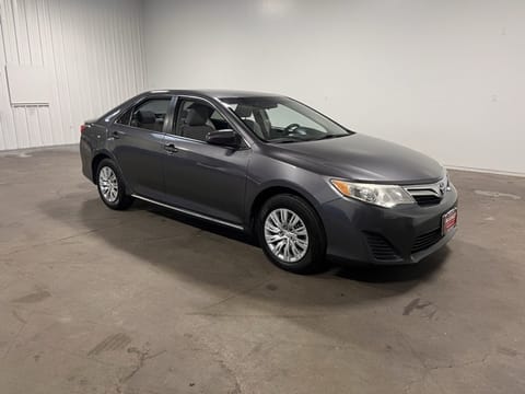 1 image of 2014 Toyota Camry LE