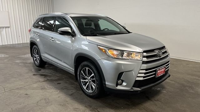 Toyota Highlander's photo