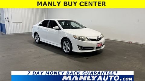 1 image of 2014 Toyota Camry SE