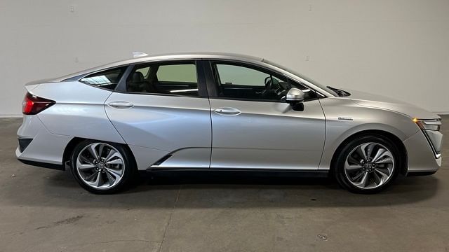 Used 2018 Honda Clarity Base with VIN JHMZC5F10JC019089 for sale in Santa Rosa, CA