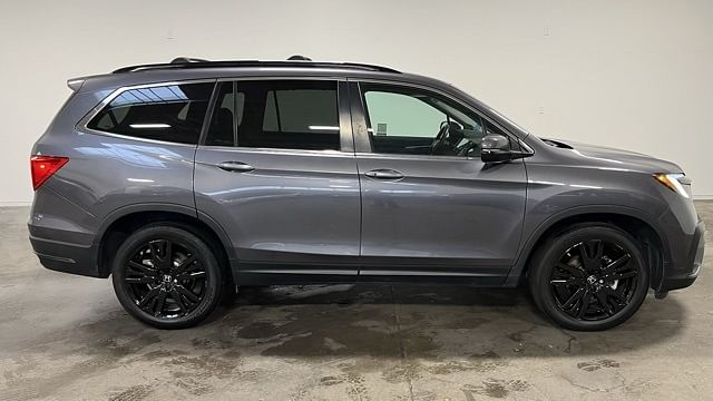 2021 Honda Pilot SE photo 2