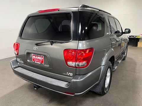 2005 Toyota Sequoia SR5