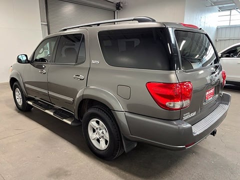 2005 Toyota Sequoia SR5